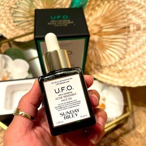 Sunday Riley UFO Oil